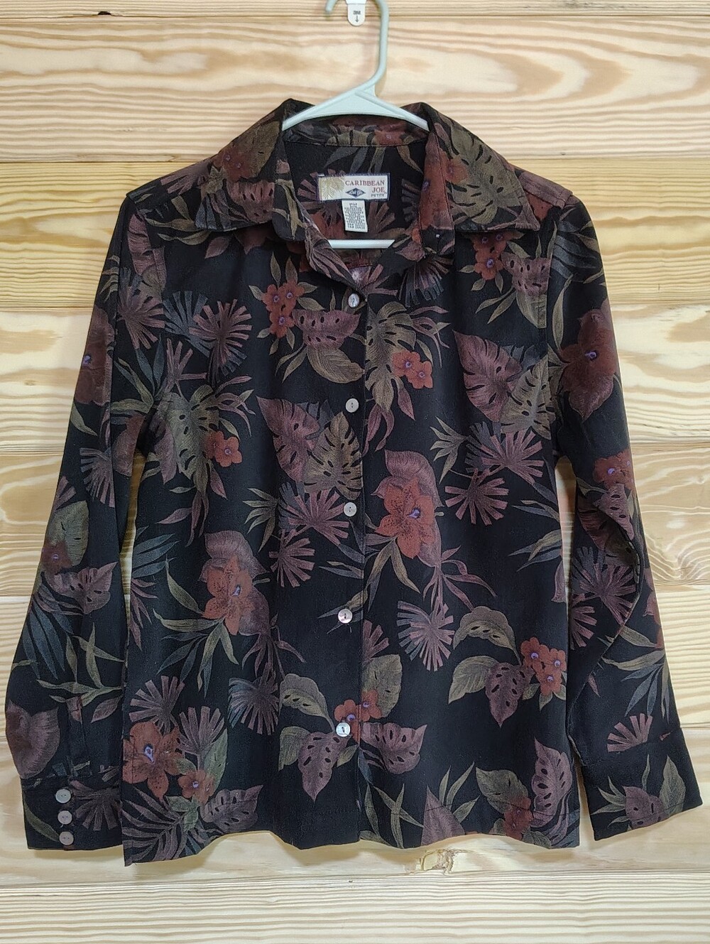 Caribbean Joe Black Floral Button-Down Top Petite Medium Tropical Dark Academia